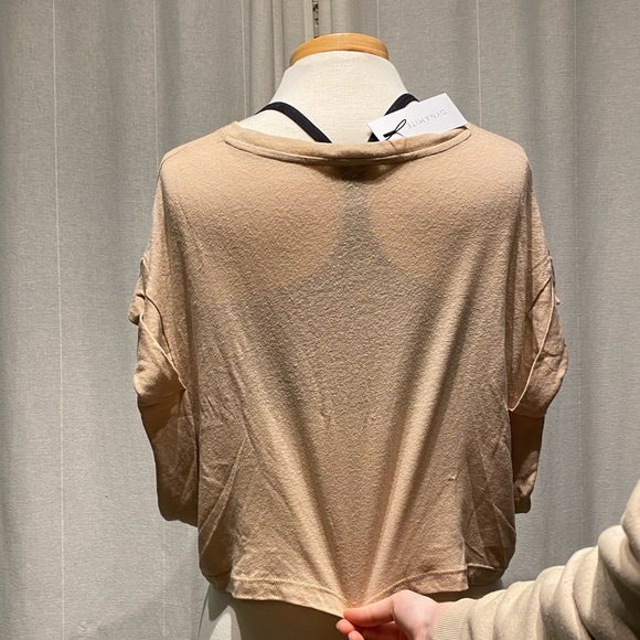 NWT Beige lightweight t shirt - Picture 3 of 3